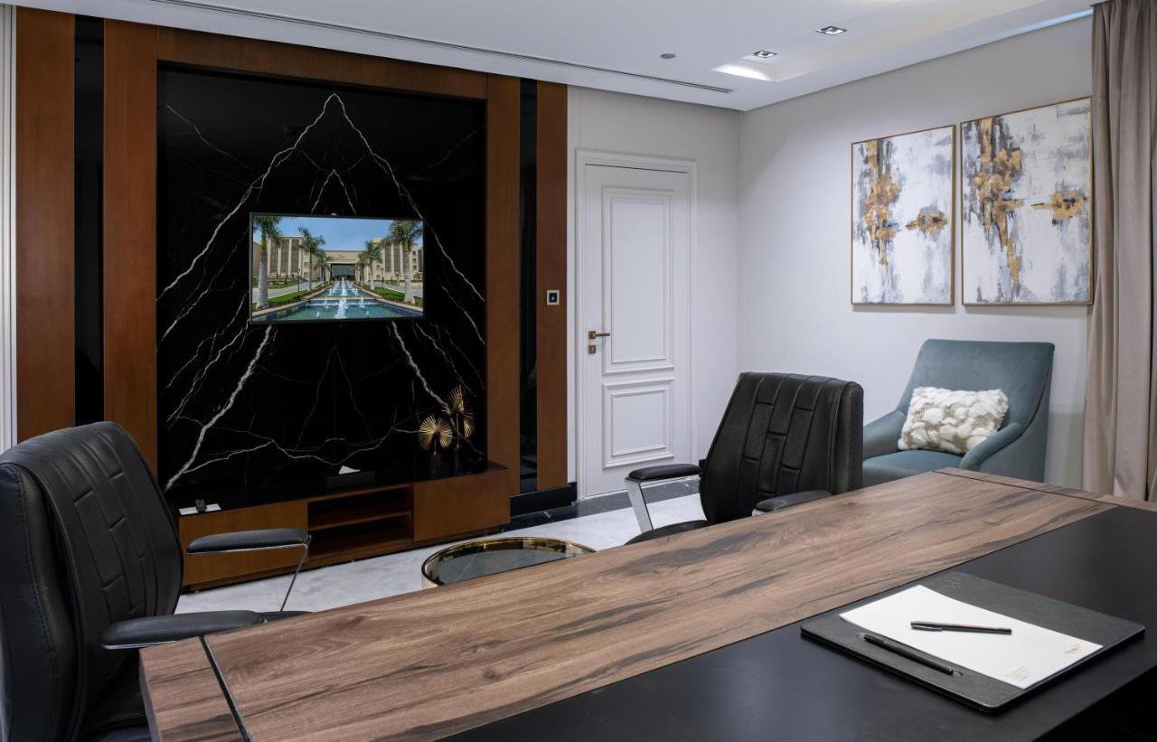 Triumph Luxury Hotel Каир Экстерьер фото Office of the Chairman