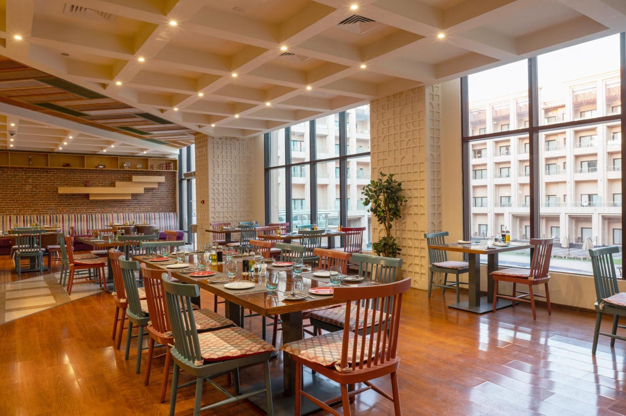 Triumph Luxury Hotel Каир Экстерьер фото The restaurant